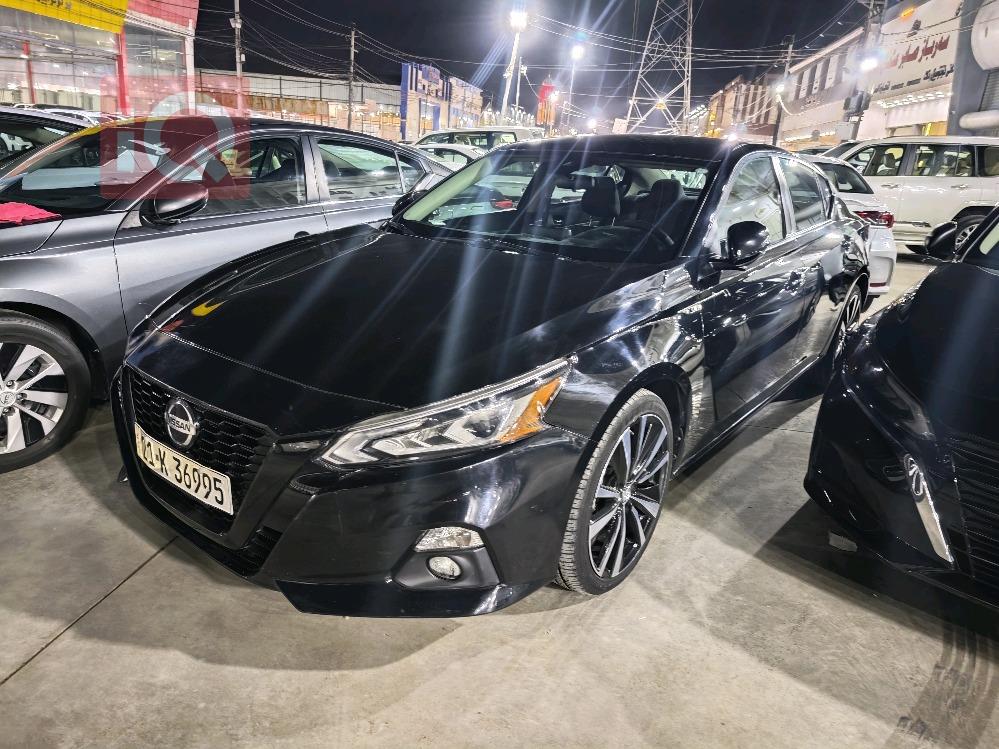 نيسان ألتيما